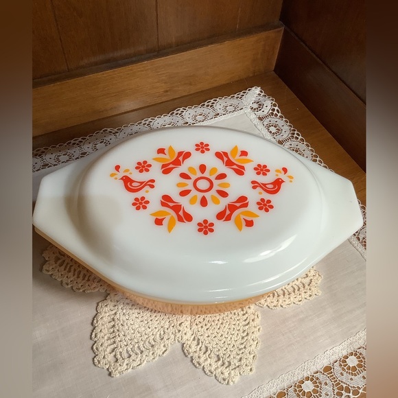 Pyrex Friendship Orange and White 1.5 qt Casserole - Picture 2 of 6